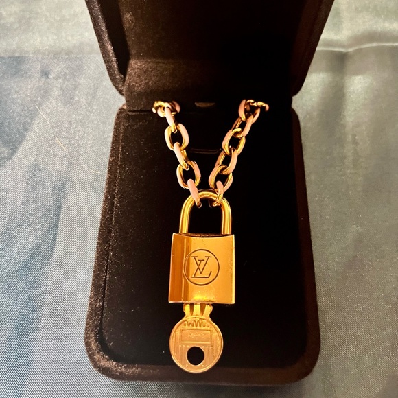 Beautiful Unique Louis Vuitton Brass Lock & Key Custom Made Necklace with box! - Picture 10 of 10